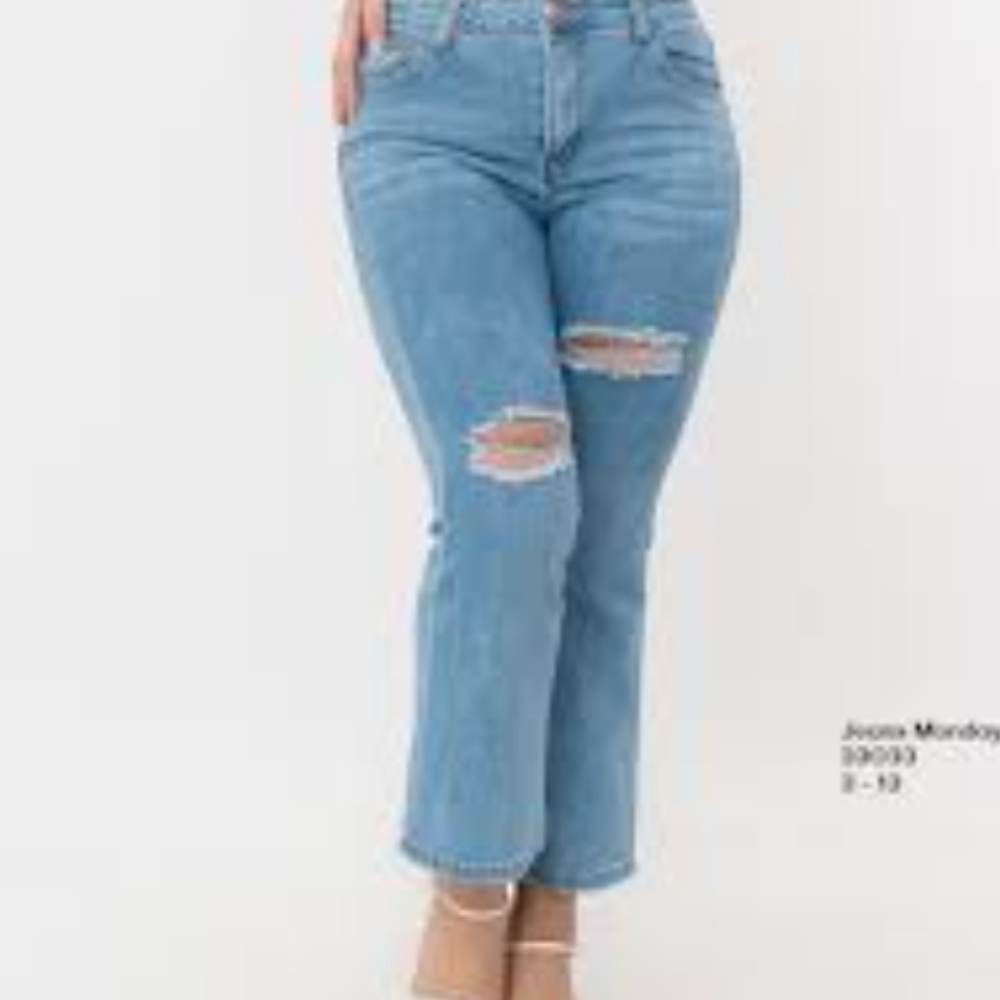 They're About pants jeans strech size 12.